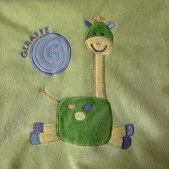 Blankets & Beyond Green Giraffe Baby Blanket Yellow Satin Back Lovey Lovie - Picture 2 of 10